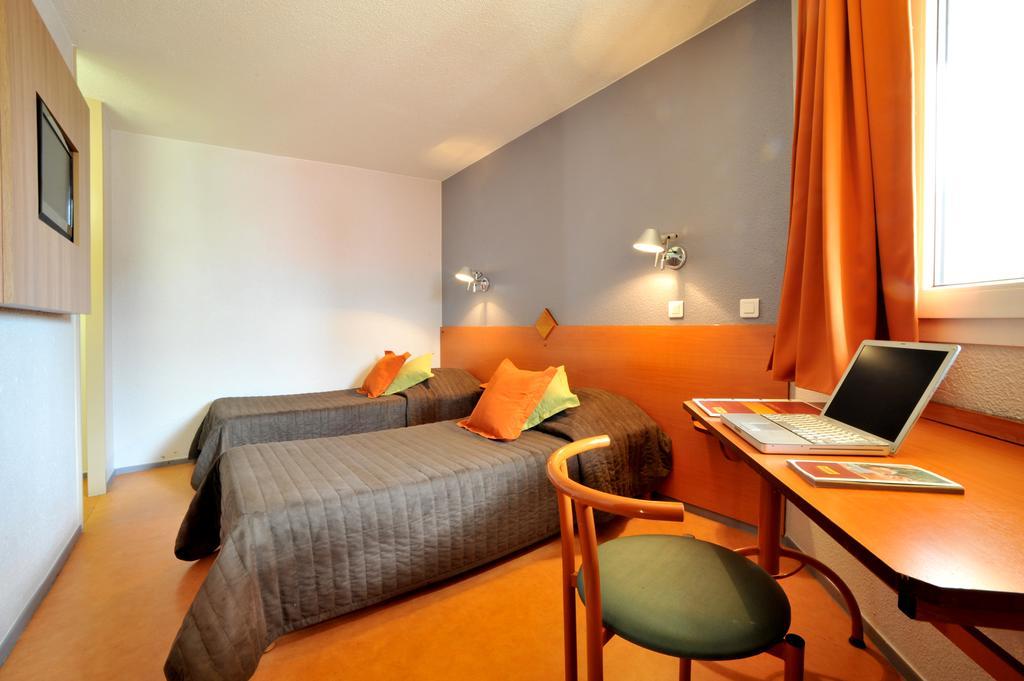 Hotel Et Residence Moissy Cramayel Savigny-le-Temple Room photo